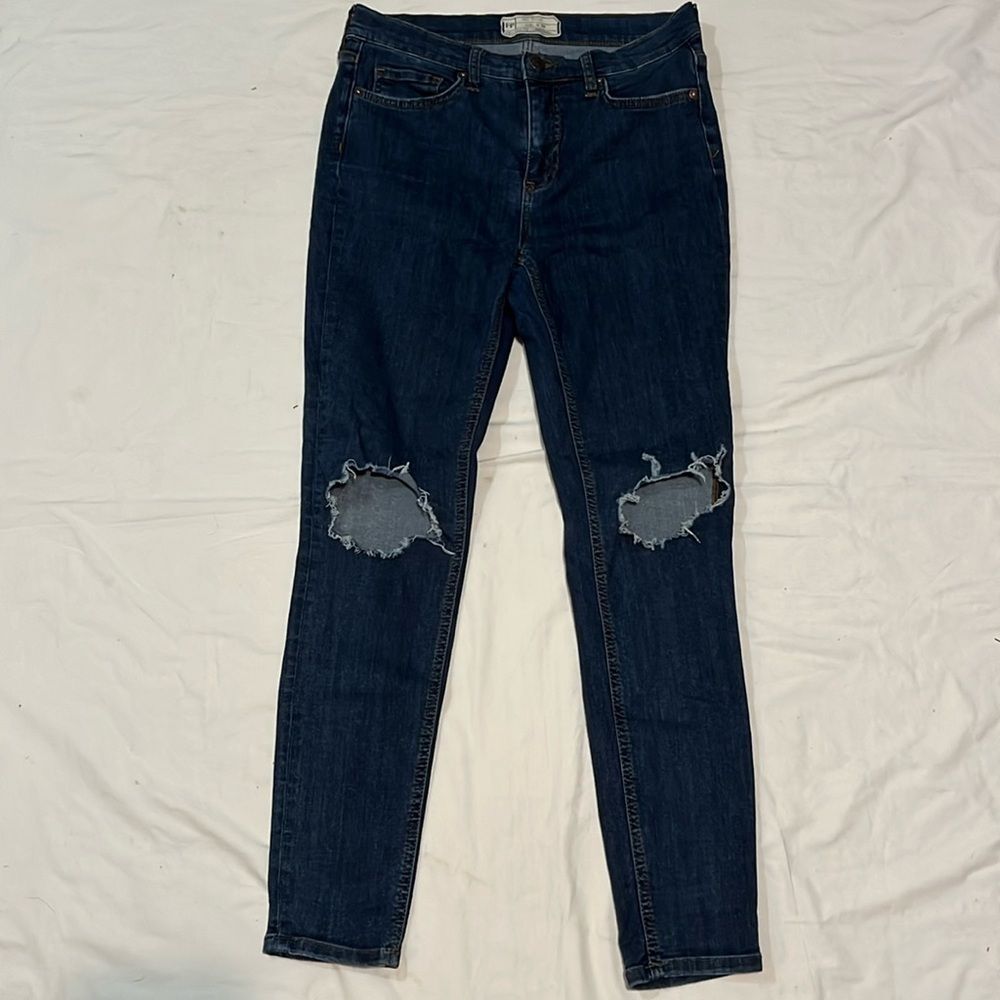 Free People Dark Blue Skinny Jeans with Holes in Knees